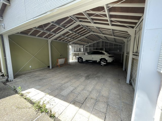 城北新町1丁目戸建ての駐車場|駐車場は5台駐車可能です。