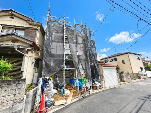 足立区東六月町新築戸建て【限定1棟】の居間・リビング|※掲載画像はCGによるイメージ図です。実際の仕様・形状と異なる場合があります。
