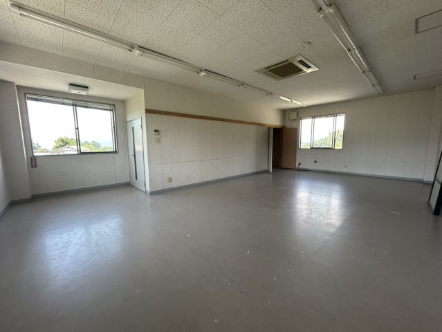 中古事務所　須坂市大字日滝の洋室|2階