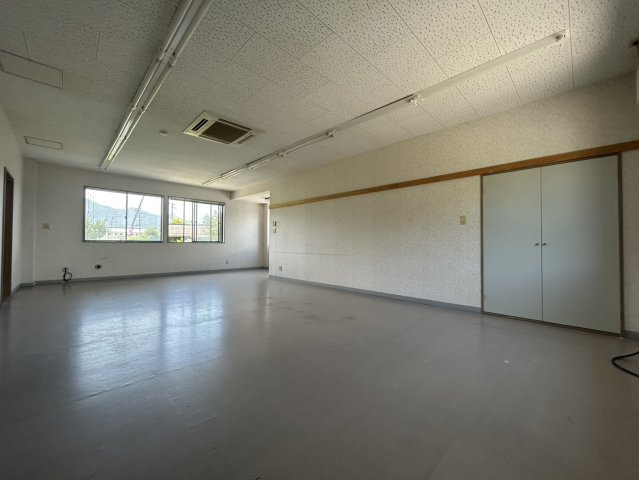 中古事務所　須坂市大字日滝の洋室|2階