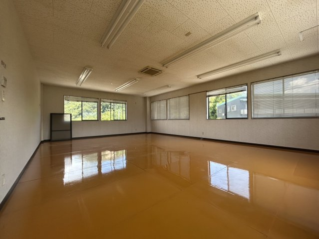 中古事務所　須坂市大字日滝の洋室|2階