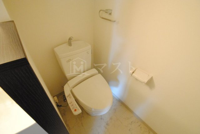 大阪市北区西天満３丁目の賃貸マンションのトイレ