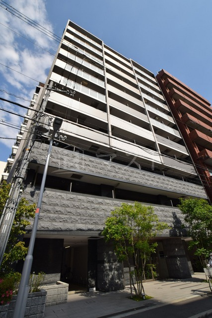 大阪市北区南森町２丁目の賃貸マンションの外観