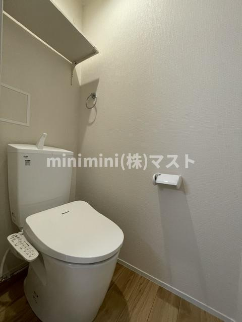 大阪市中央区安堂寺町１丁目の賃貸マンションのトイレ