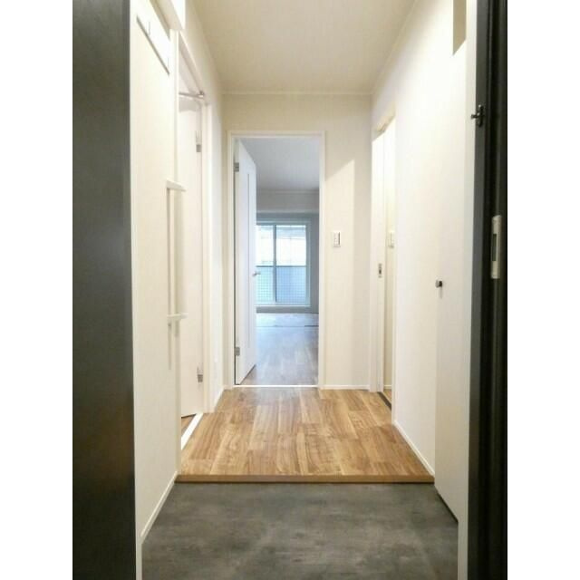 S5 BLDG の玄関