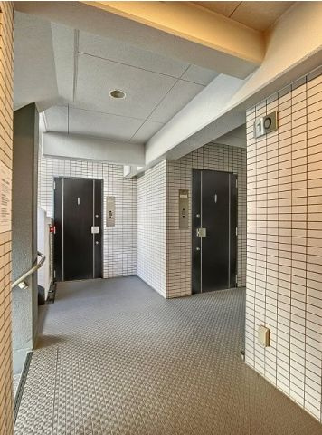 AXAS品川のロビー
