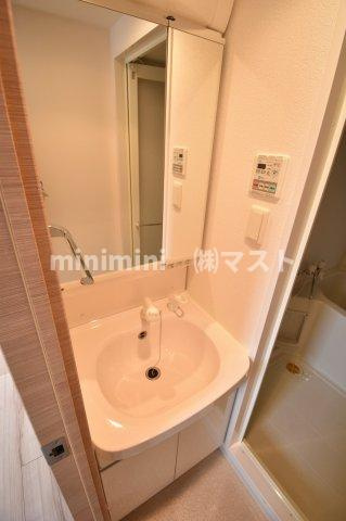 大阪市北区豊崎４丁目の賃貸マンションの洗面所