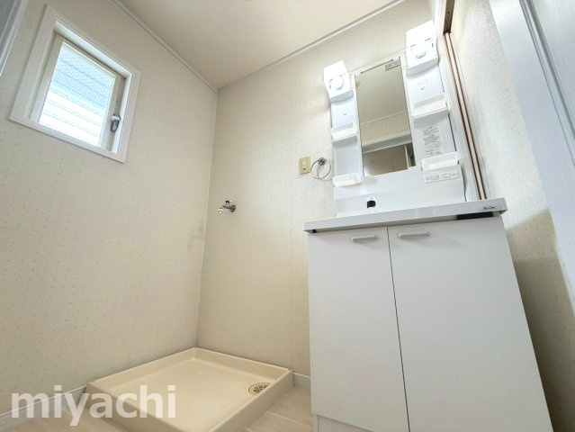 徳島市南矢三町３丁目のアパートの洗面所