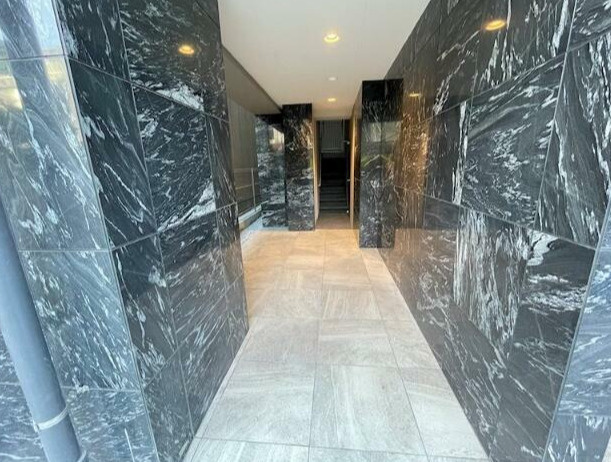 YHT 押上のエントランス