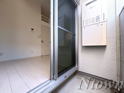 【バルコニー】 | カーサフォルテ辻町 | 暖かな日差しのふりそそぐバルコニー