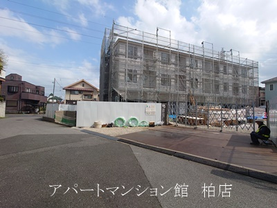 クレードルの駐車場