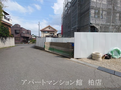 クレードルの駐車場