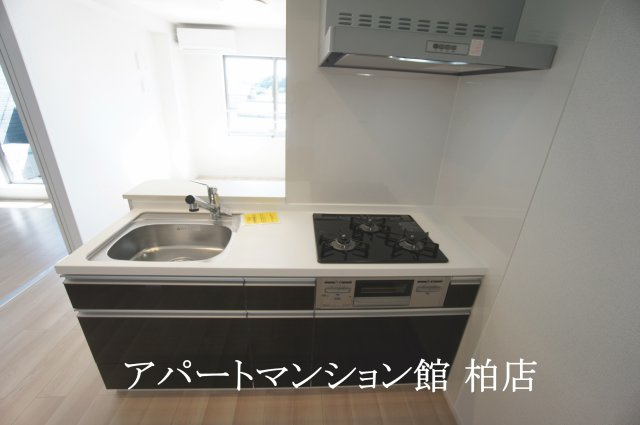 クレードルのキッチン|同施工会社、同型タイプです