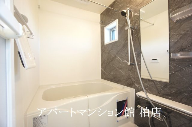 クレードルの浴室|同施工会社、同型タイプです