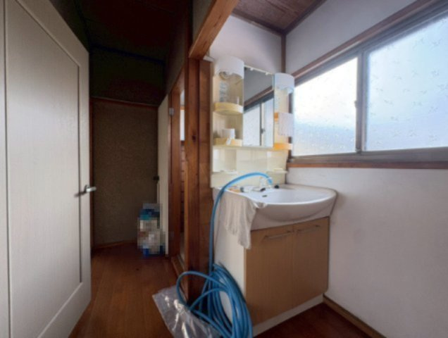 栃木市薗部町　中古戸建の独立洗面台