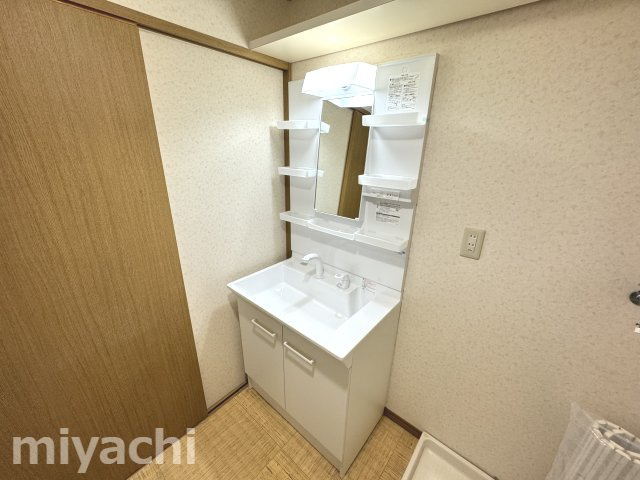 ガーデンヒルズ昭和町Iの洗面所