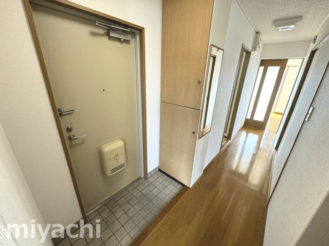 ガーデンヒルズ昭和町Iの玄関