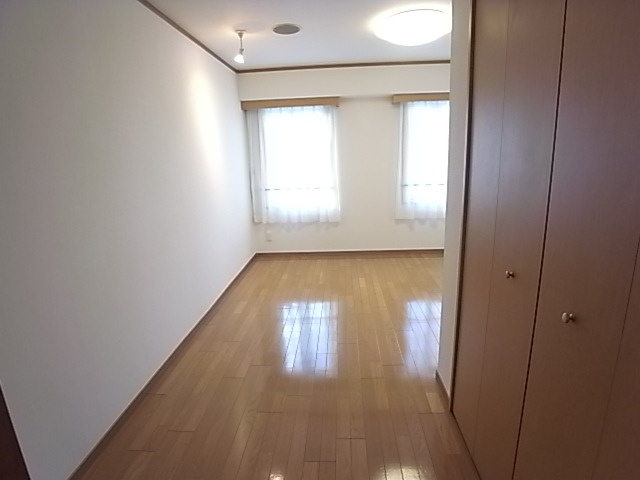 芦屋市大桝町の賃貸マンションの居間・リビング