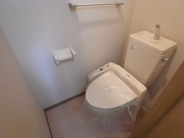 芦屋市大桝町の賃貸マンションのトイレ