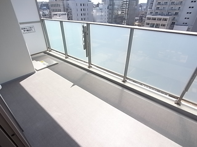神戸市中央区磯上通３丁目の賃貸マンションのバルコニー