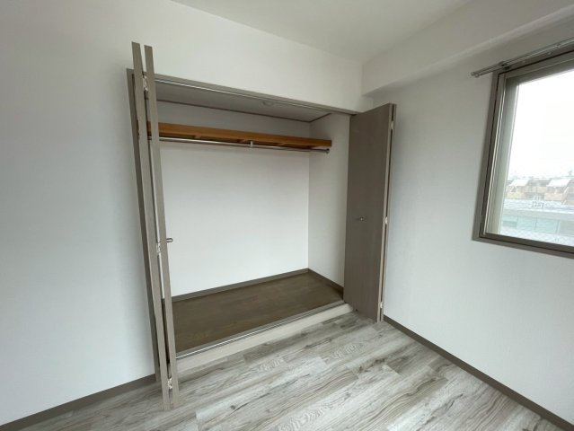 芦屋市南宮町の賃貸マンションの収納