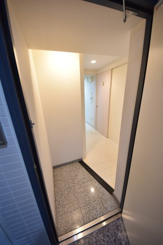 神戸市中央区磯辺通２丁目の賃貸マンションの玄関
