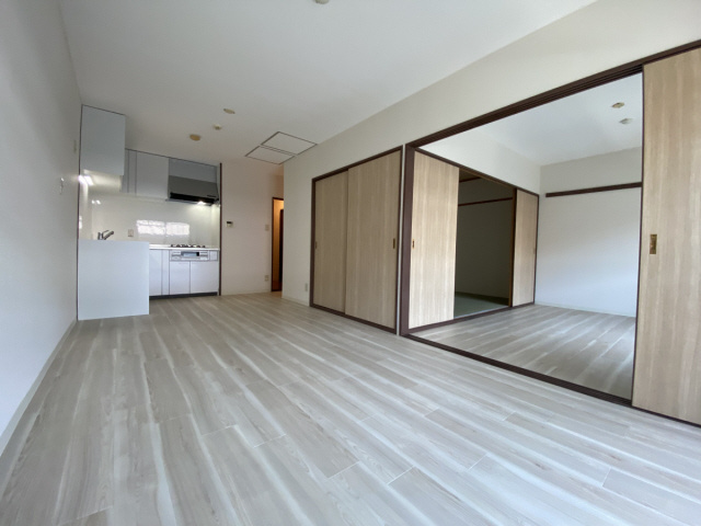 芦屋市清水町の賃貸マンションの居間・リビング