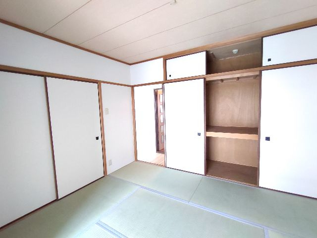 芦屋市清水町の賃貸マンションの居間・リビング