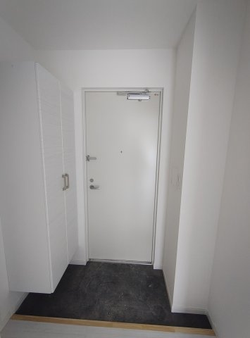 神戸市灘区篠原本町４丁目の賃貸マンションの玄関