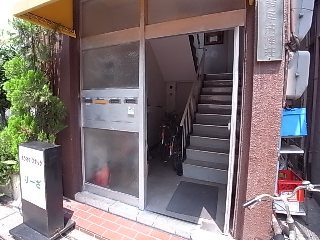 芦屋市大桝町の賃貸マンションのエントランス