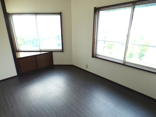 芦屋市大桝町の賃貸マンションの居間・リビング