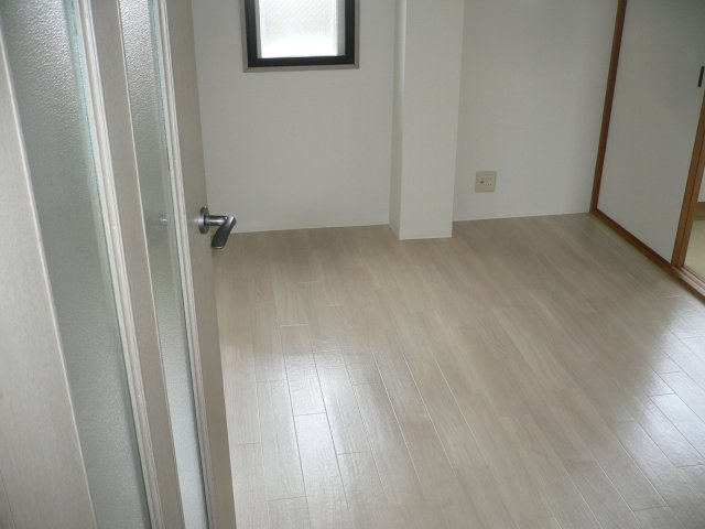 神戸市東灘区甲南町３丁目の賃貸マンションの居間・リビング