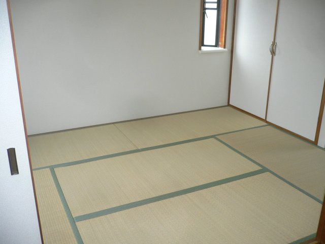 神戸市東灘区甲南町３丁目の賃貸マンションの居間・リビング