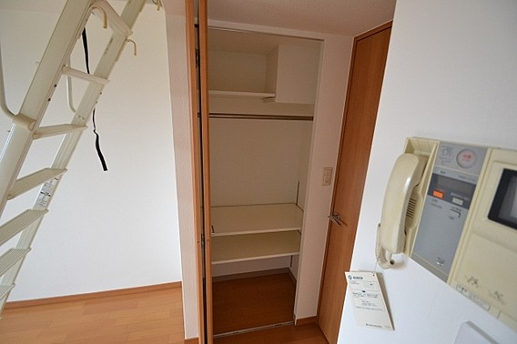 神戸市中央区下山手通７丁目の賃貸マンションの収納