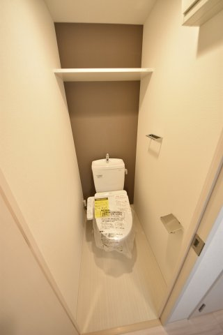 神戸市中央区中町通４丁目の賃貸マンションのトイレ