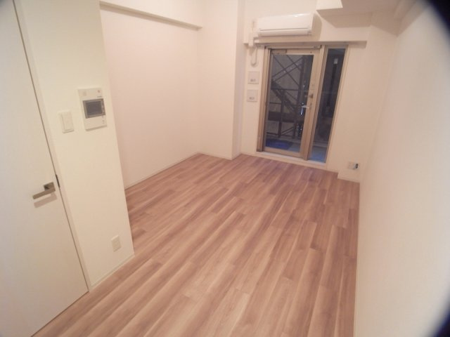 神戸市中央区中町通４丁目の賃貸マンションの居間・リビング