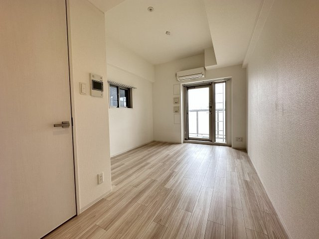 神戸市中央区中町通４丁目の賃貸マンションの居間・リビング