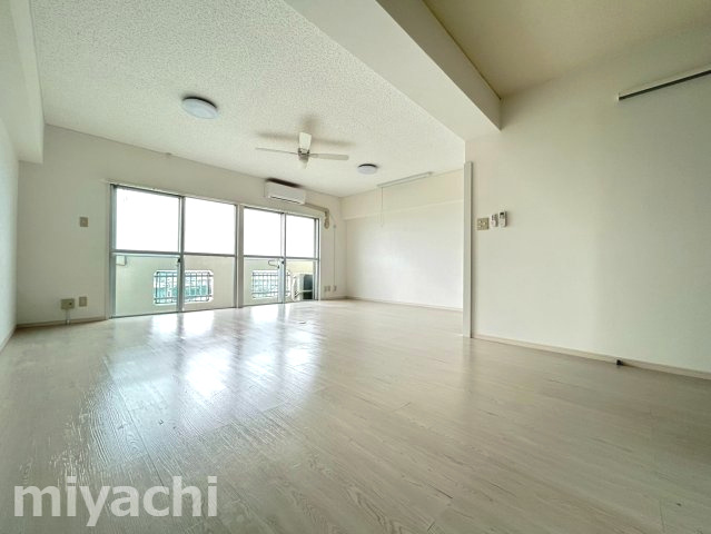 徳島市北矢三町３丁目の賃貸マンションの内装