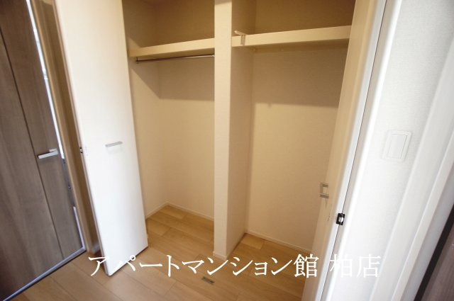 クレードルの収納|同施工会社、同型タイプです