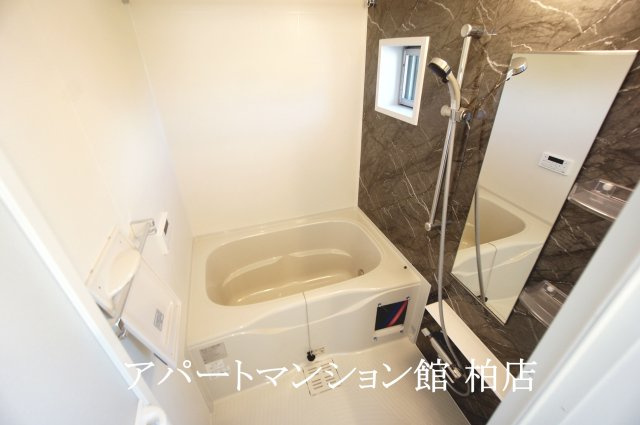 クレードルの浴室|同施工会社、同型タイプです