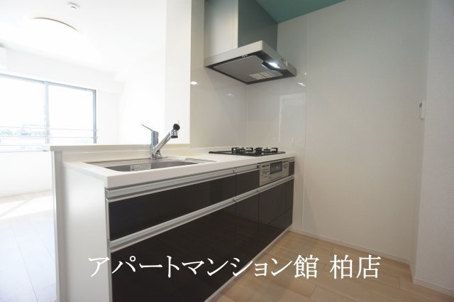 クレードルのキッチン|同施工会社、同型タイプです