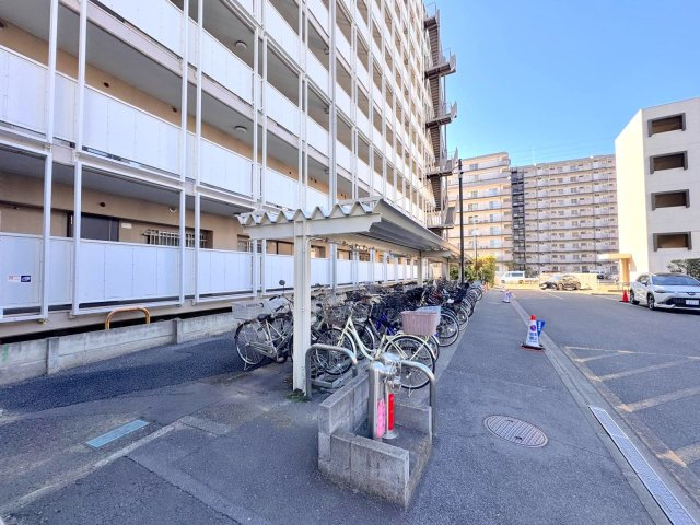 根岸ハイツ２号棟の駐輪場|駐輪場
