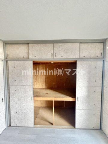 大阪市西区九条１丁目の賃貸マンションの収納