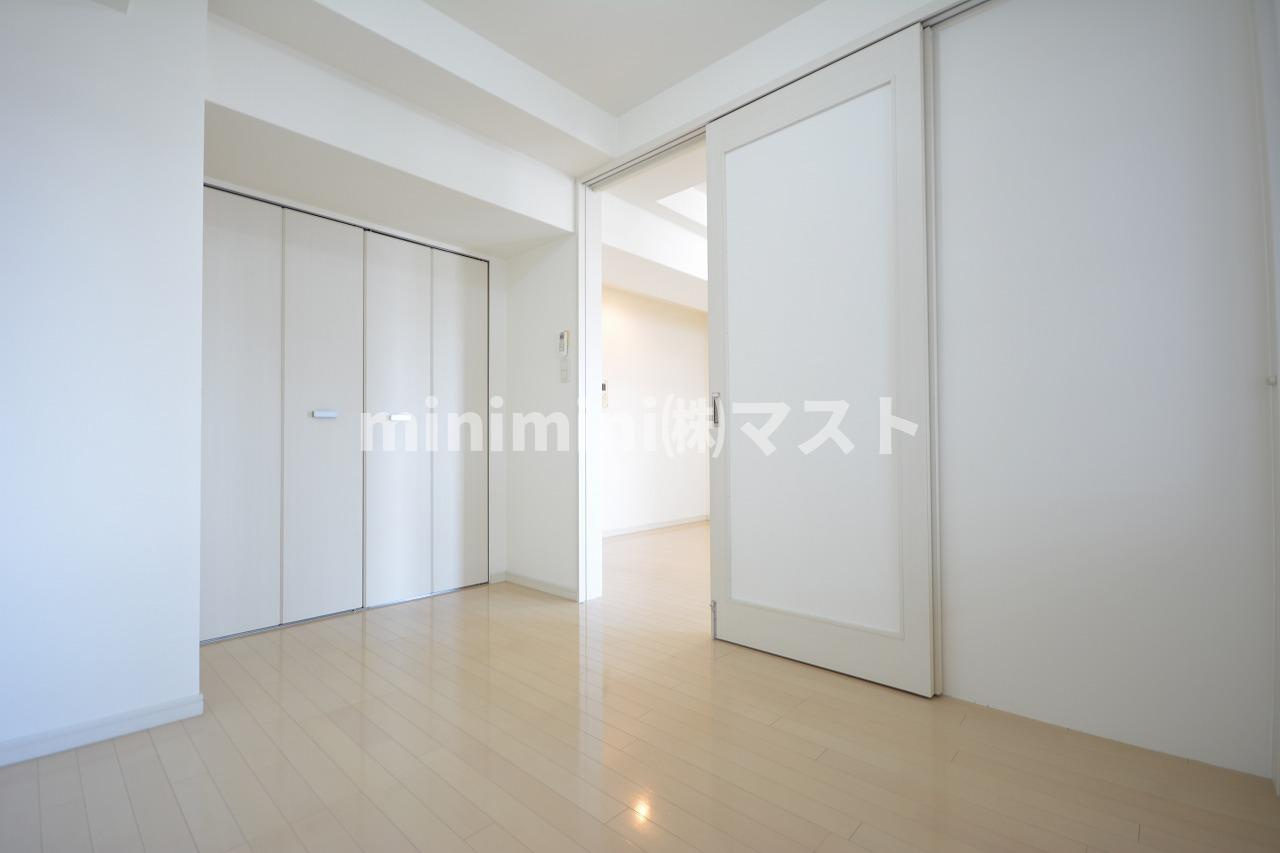 大阪市西区新町１丁目の賃貸マンションの居間・リビング