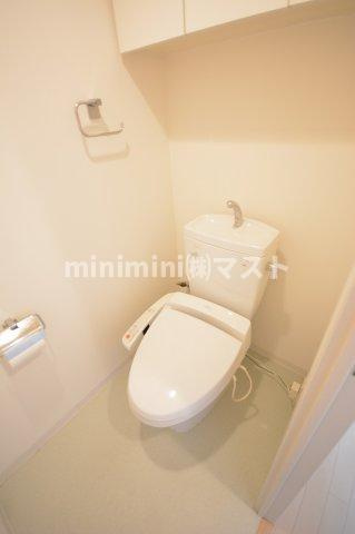 大阪市西区新町１丁目の賃貸マンションのトイレ