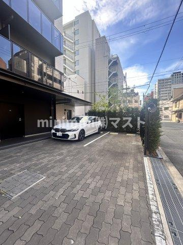 大阪市西区京町堀２丁目の賃貸マンションの駐車場