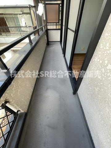南上小阪中古戸建のバルコニー|2Fバルコニーは陽当たり良好で洗濯物が乾きやすいです！