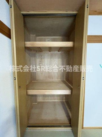 南上小阪中古戸建の収納|奥行きのある収納です！