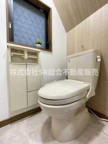南上小阪中古戸建のトイレ|温水洗浄便座もございます♪