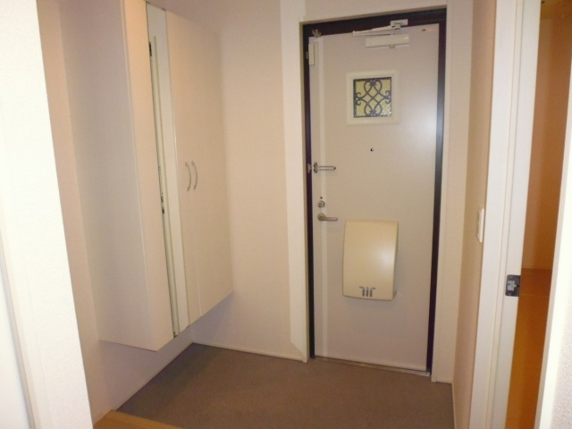 ファミーユコートの玄関